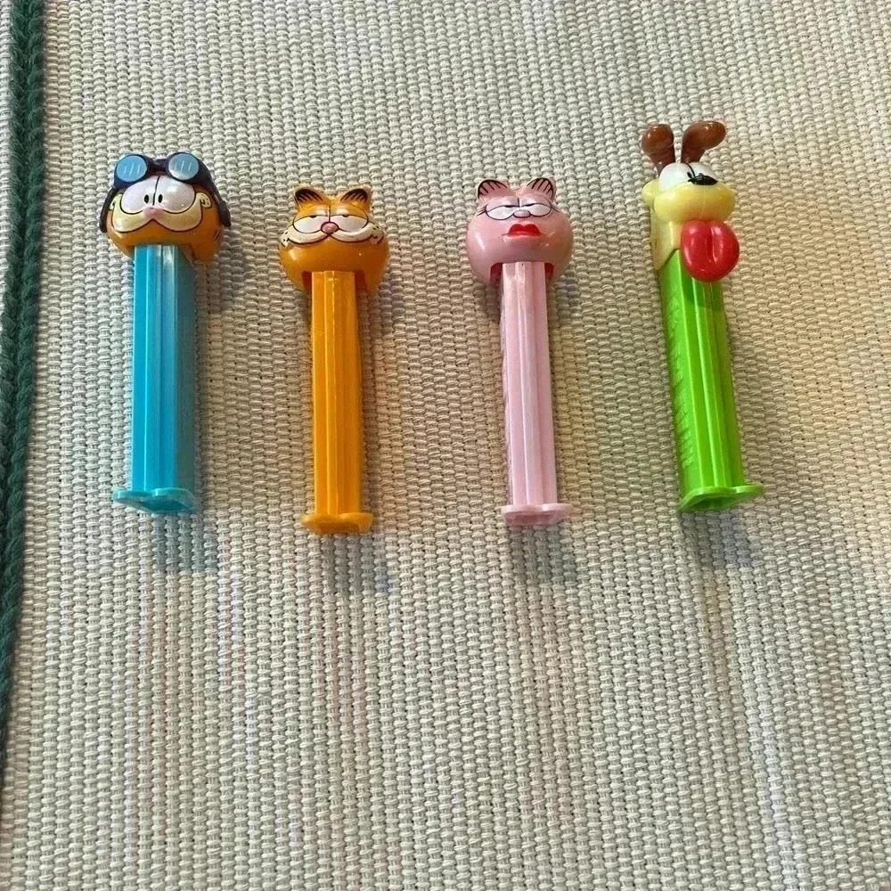 Lot of 4 Garfield Pez Dispensers, preowned, GUC, collectible, cartoon, candy